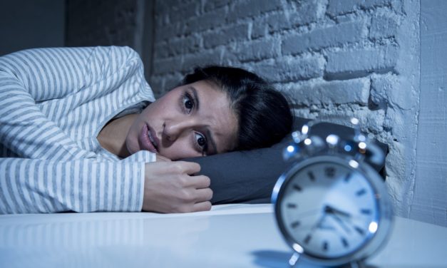 ¿Qué es mejor para el control de la epilepsia: dormir más o ser constante en las horas de acostarse y despertarse?